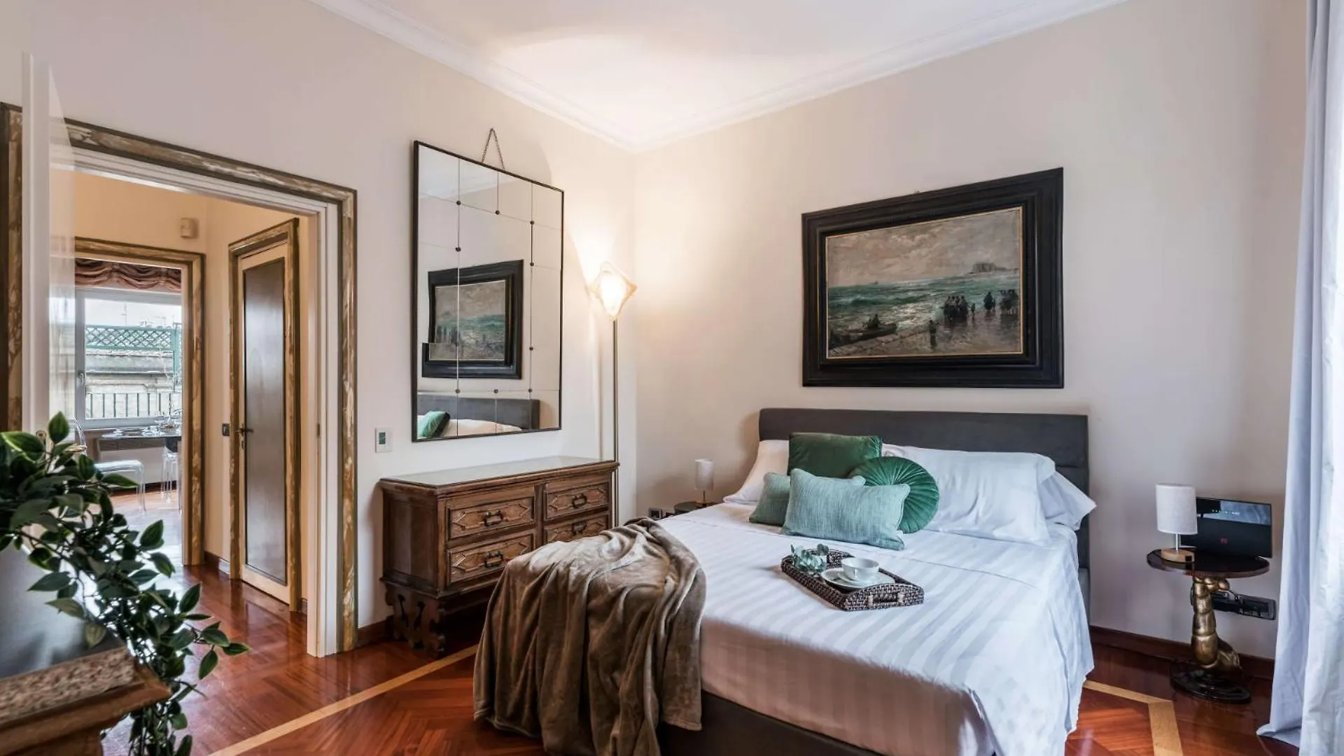 The Best Rent - One-Bedroom Apartment In A Quiet, Classically Styled Corner Near The Quirinale Rome
