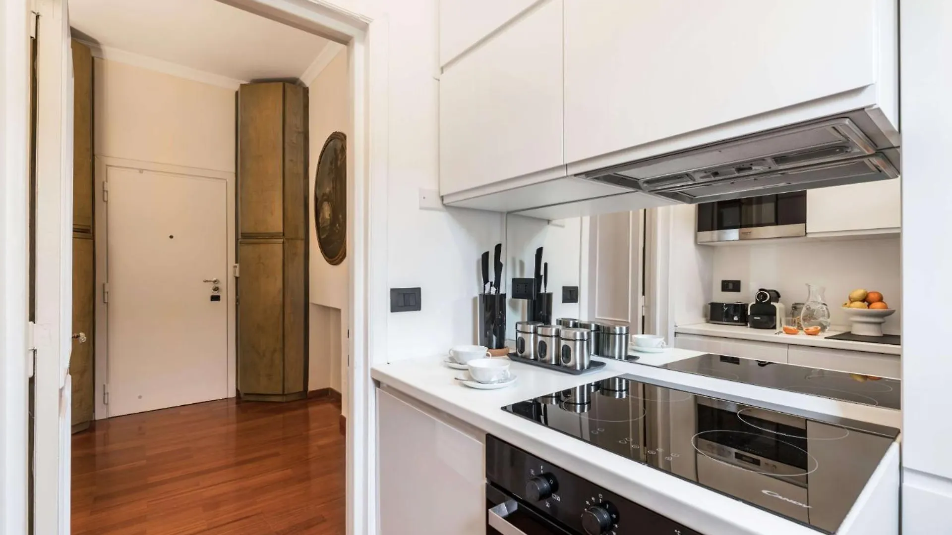 The Best Rent - One-Bedroom Apartment In A Quiet, Classically Styled Corner Near The Quirinale Rome 0*,  Italy