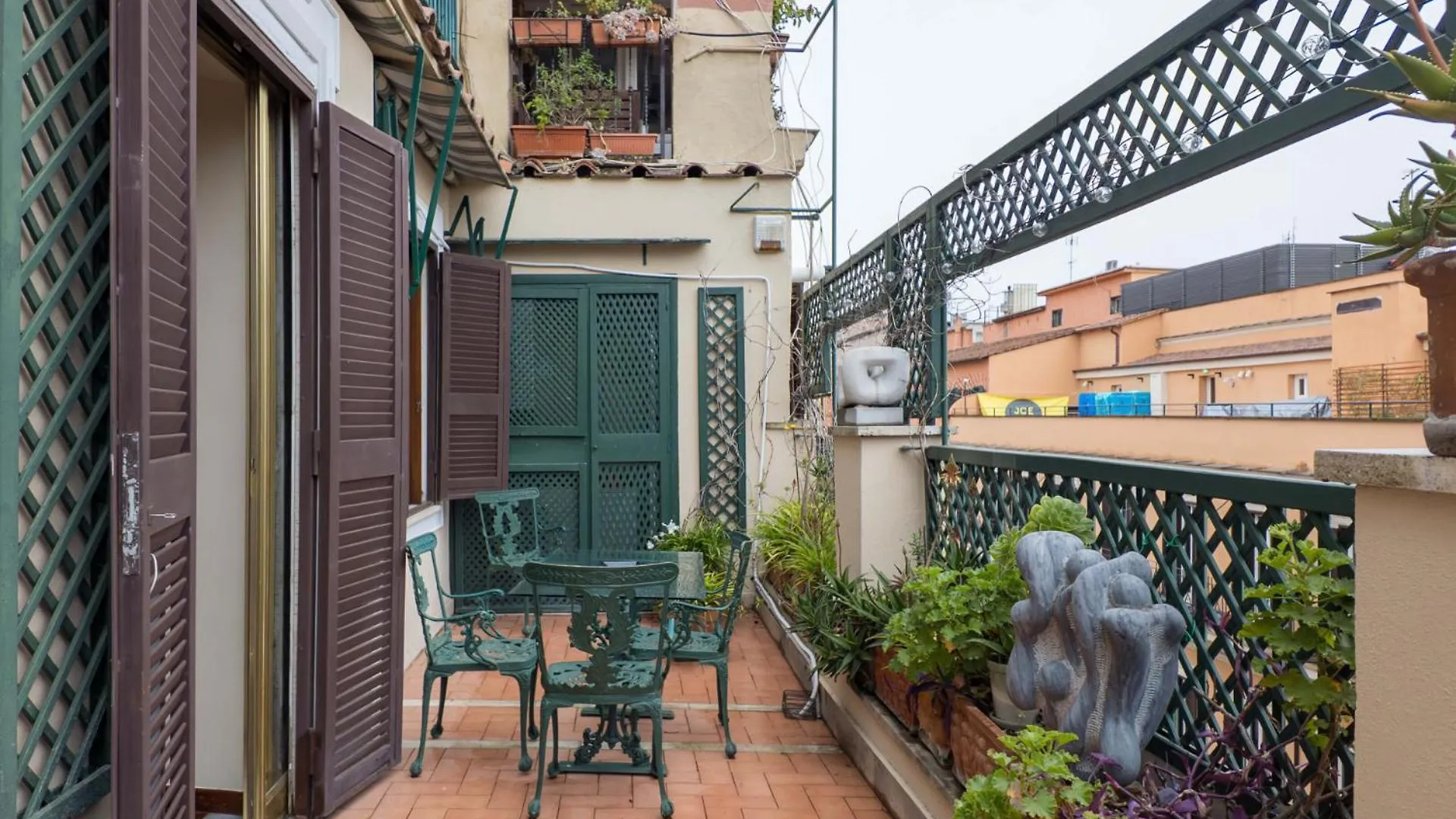 The Best Rent - One-Bedroom Apartment In A Quiet, Classically Styled Corner Near The Quirinale Rome